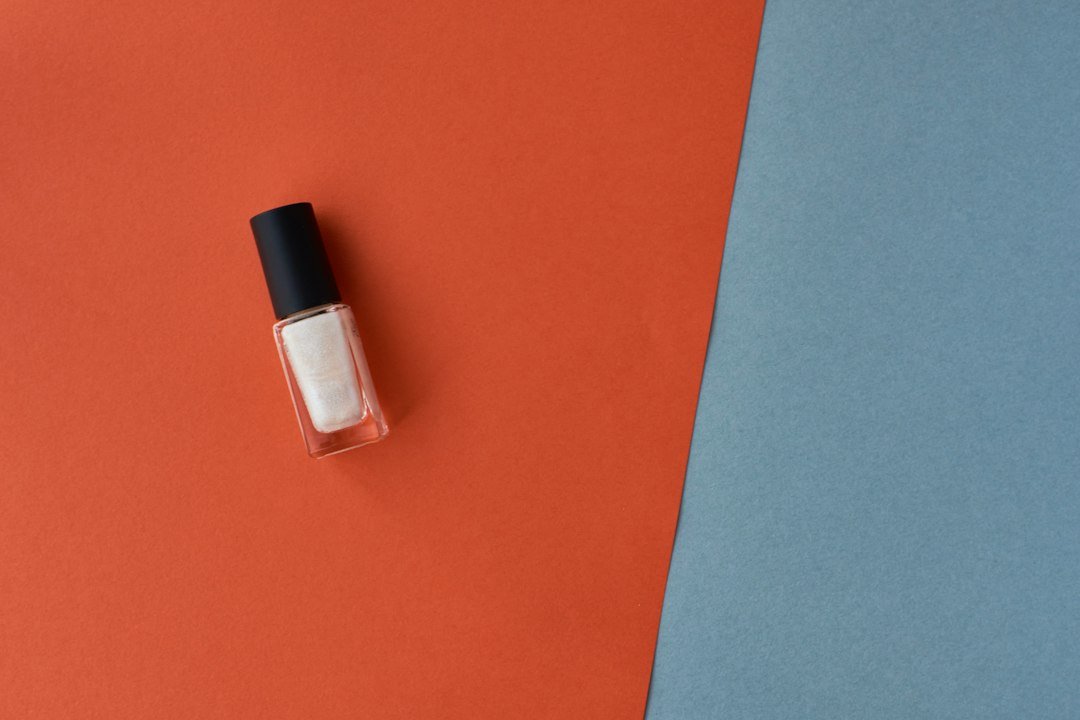 Elegant square nail shapes for long hands